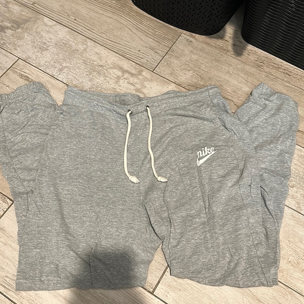 Nike joggers
